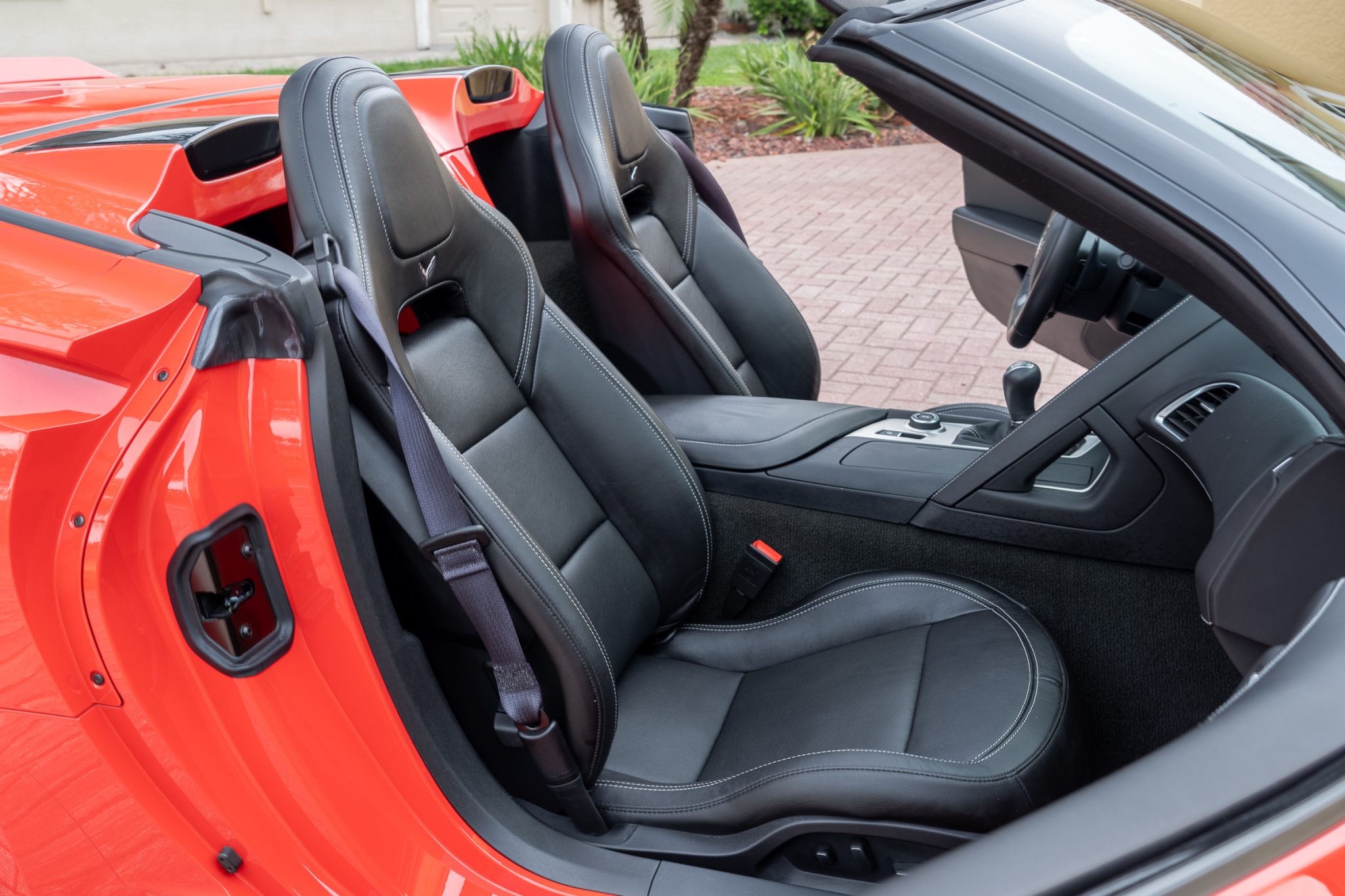 2016 chevrolet corvette stingray convertible z51 7-speed