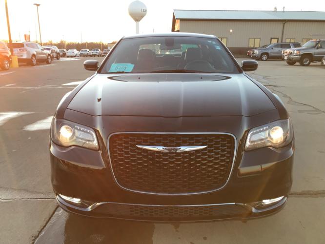 used 2017 chrysler 300 s awd lennox, sd 57039 for sale in lennox, south dakota