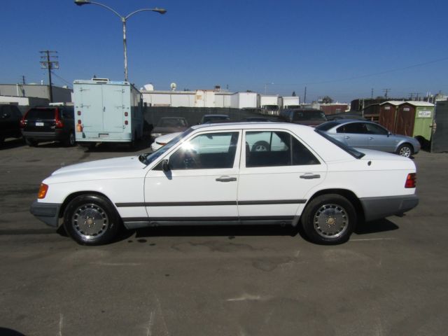 c 1989 mercedes-benz 260e 6-cylinder gas automatic no reserve