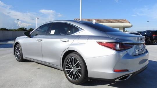 2022 Lexus ES