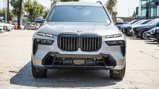 2025 BMW X7