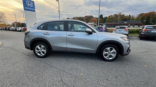 2023 honda hr-v lx