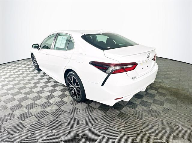 2021 toyota camry se