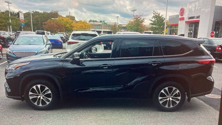 2021 toyota highlander xle