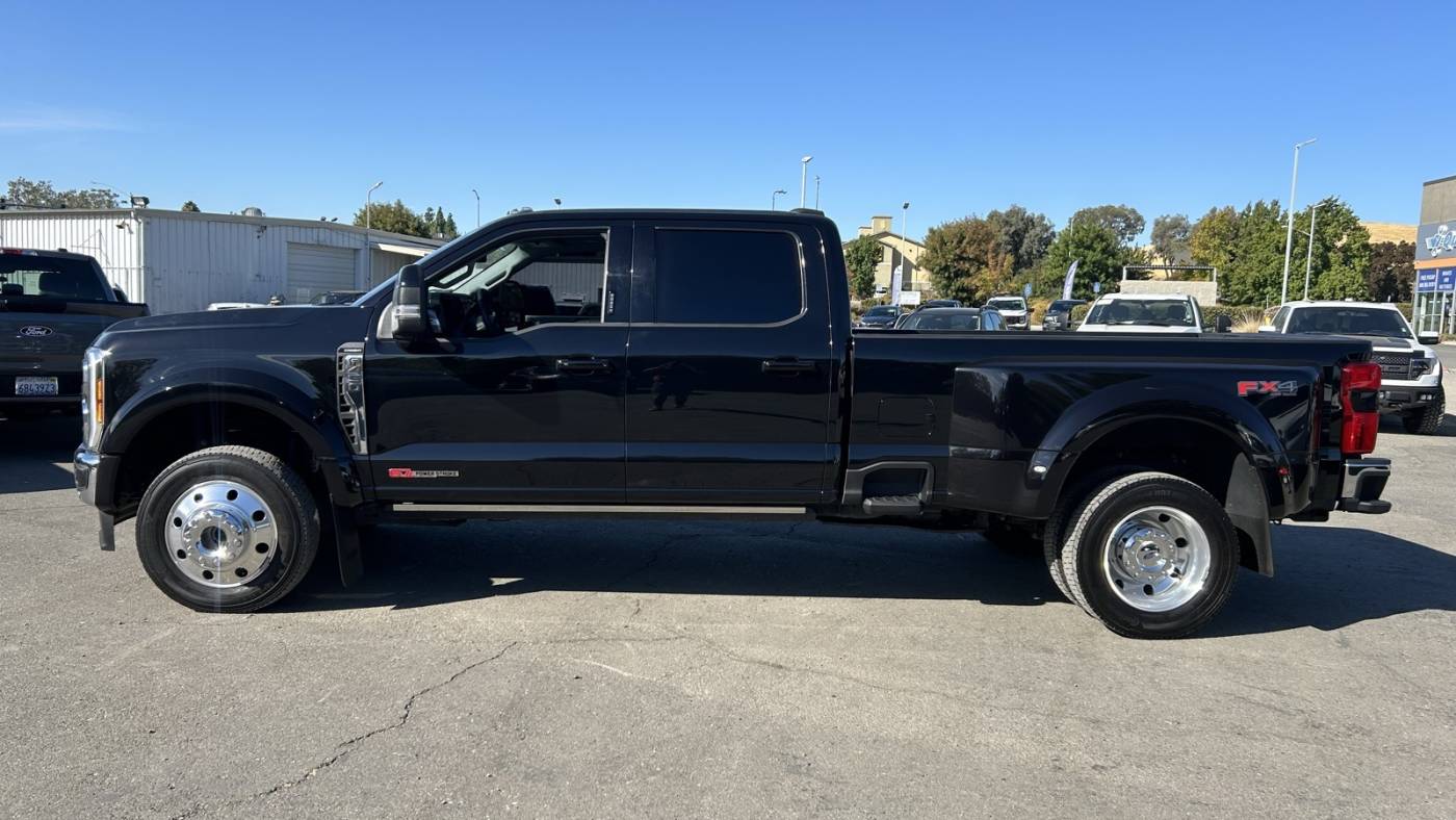 2023 ford f-450 super duty lariat