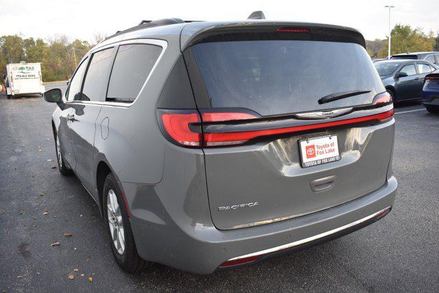 2022 chrysler pacifica touring l