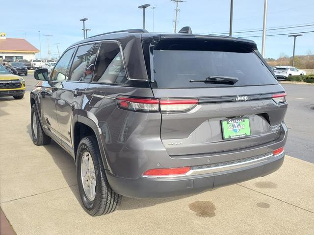 2023 jeep grand cherokee laredo