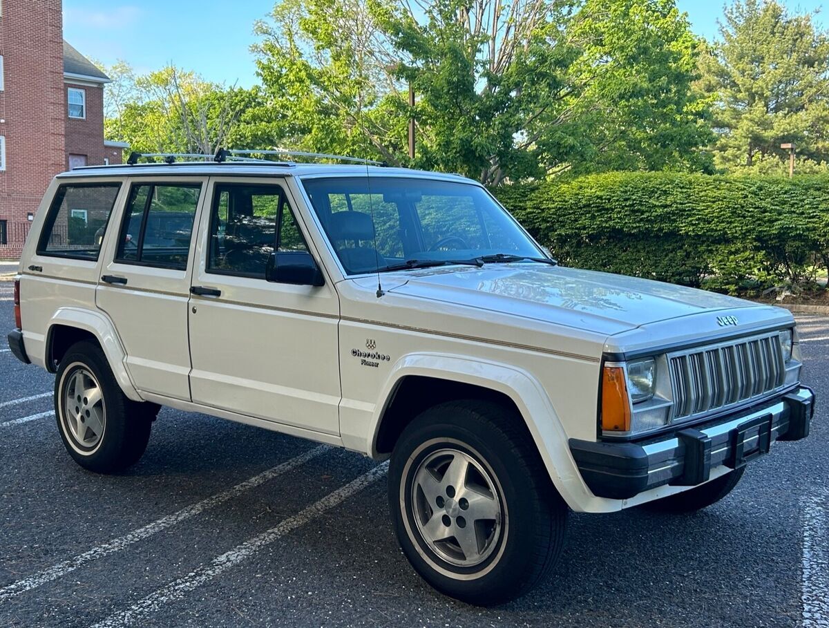 1988 jeep cherokee pioneer olympic edition 4×4