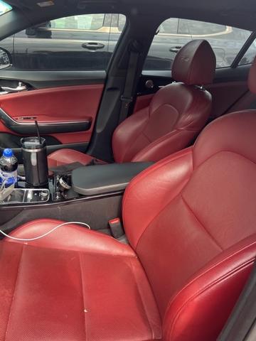 2022 kia stinger gt-line
