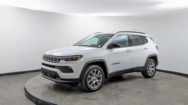 2022 jeep compass latitude lux