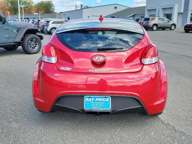 2017 hyundai veloster base
