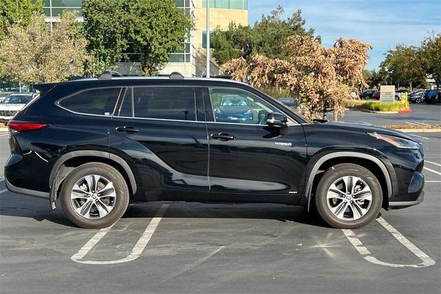2021 toyota highlander hybrid xle