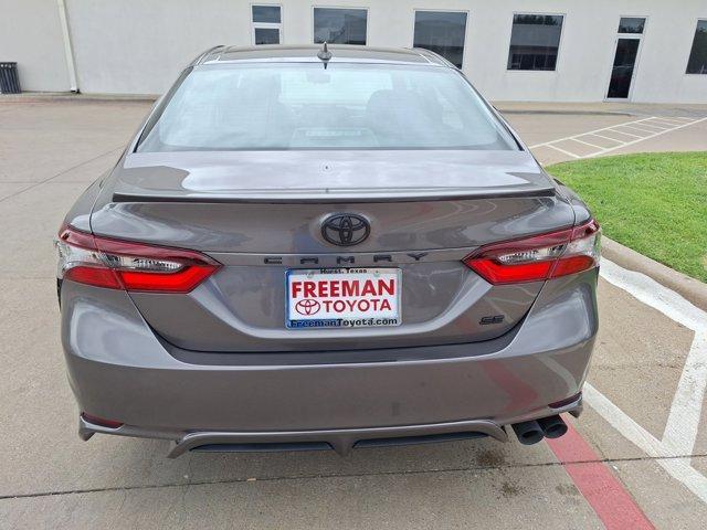 2024 toyota camry se