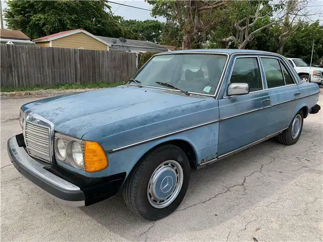 1978 mercedes-benz 300d sedan 114,317 miles blue automatic **diesel**