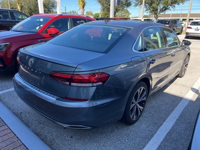 2021 volkswagen passat 2.0t se