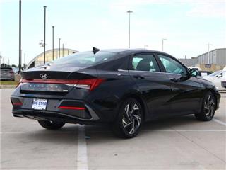 2024 Hyundai Elantra limited