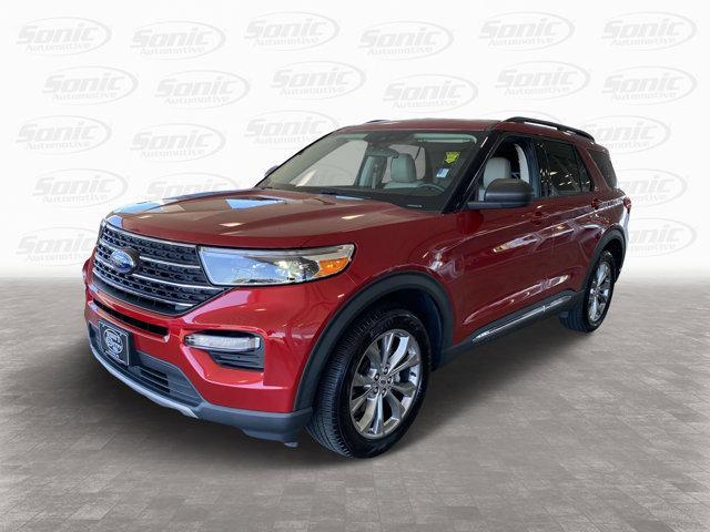 2022 ford explorer xlt