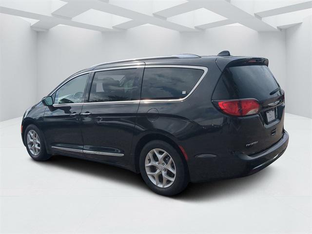 2019 chrysler pacifica touring-l plus