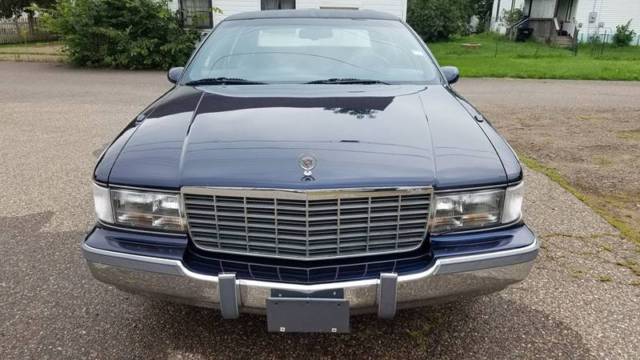 1993 cadillac fleetwood brougham 4dr automatic 4-speed rwd v8 5.7l