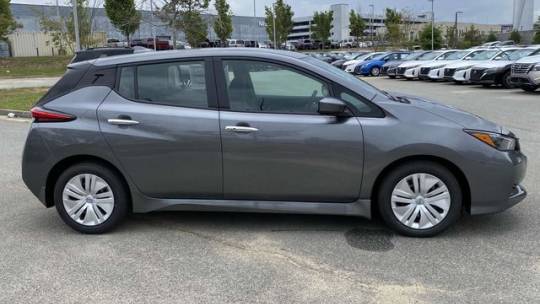 2025 Nissan Leaf s