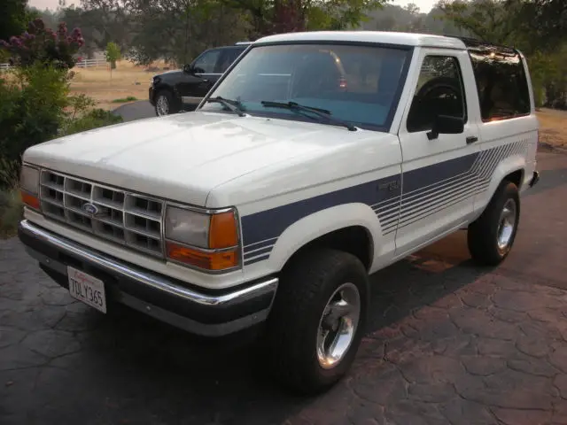 1990 ford bronco ii xlt sport utility 2-door 2.9l