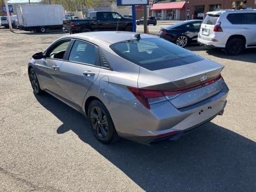 2023 hyundai elantra sel in middletown, connecticut