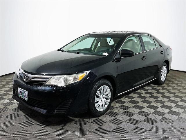 2013 toyota camry le