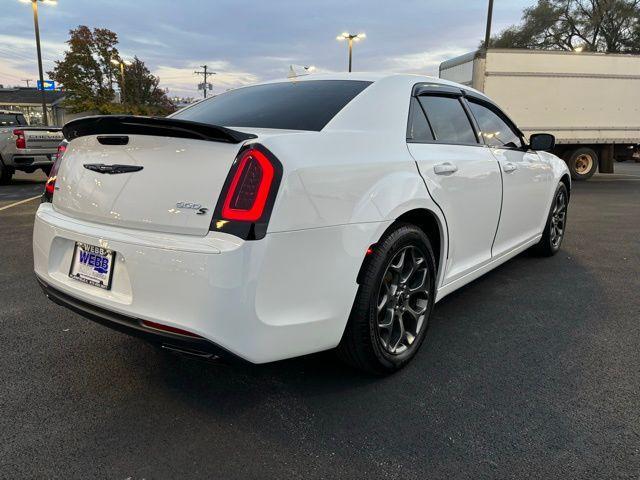 2015 chrysler 300 s