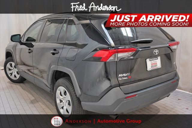 2021 toyota rav4 le