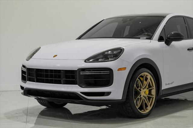 2022 porsche cayenne turbo