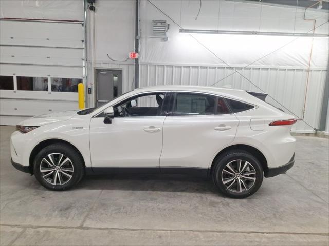 2021 toyota venza le