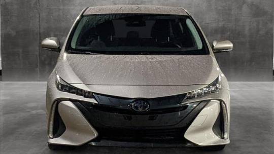 2022 toyota prius prime le