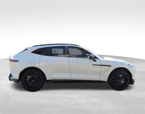 2023 aston martin dbx 707