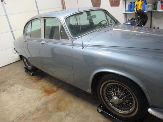 1967 jaguar 420, 4 door, blue