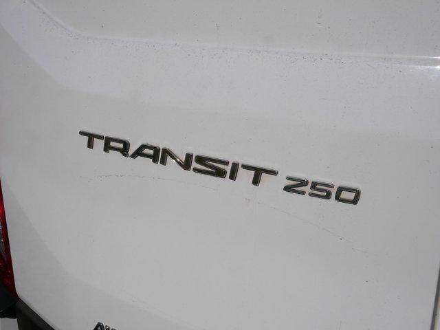 2023 ford transit-250 base