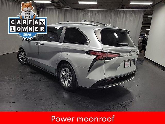 2021 toyota sienna limited