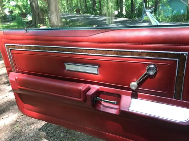 1978 ford thundebird base white