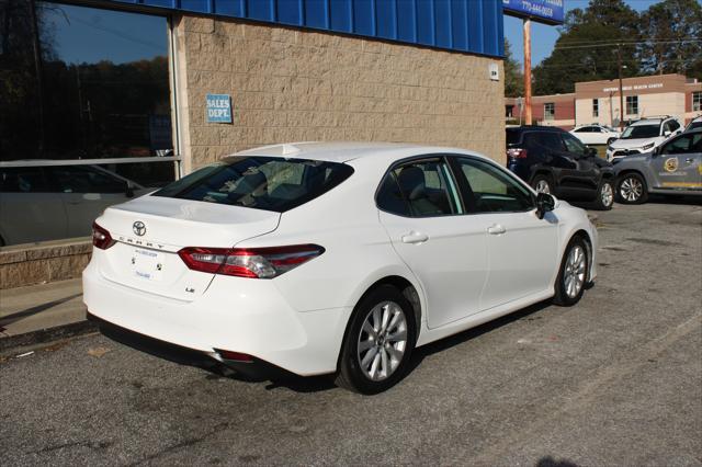 2019 toyota camry le