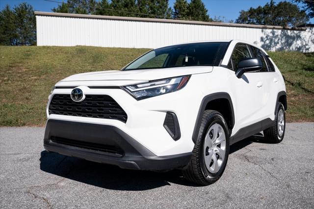 2023 toyota rav4 le
