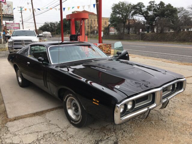 1971 dodge charger r/t, 440 ci, auto, pb, ps, ac, radio, triple black