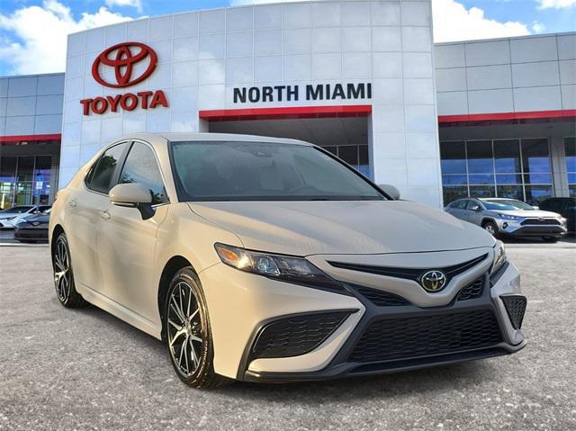 2024 toyota camry se