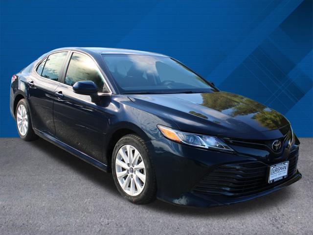 2020 toyota camry le