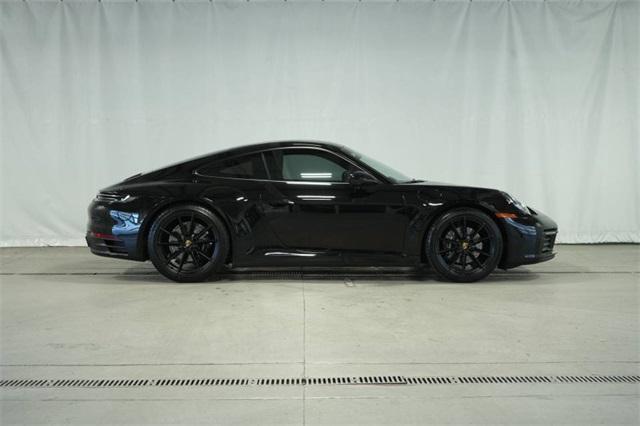 2024 porsche 911 carrera