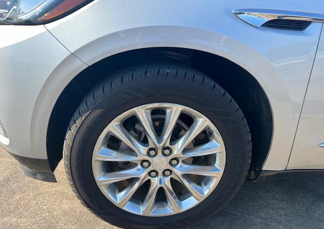 2019 buick enclave essence