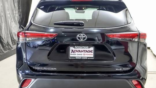 2021 toyota highlander xle