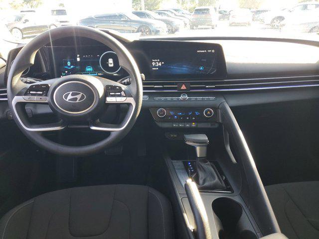 2024 hyundai elantra sel