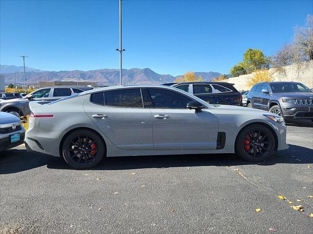 2022 kia stinger gt2