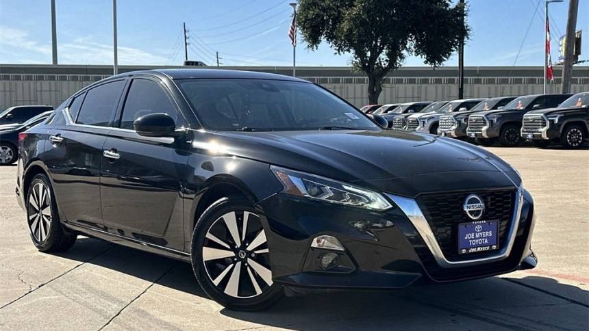 2019 nissan altima sv