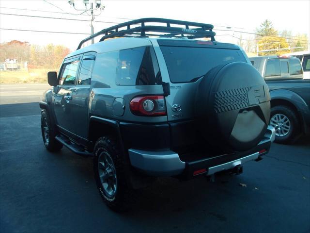 2012 toyota fj cruiser base