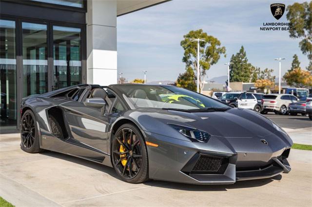 2016 lamborghini aventador lp700-4